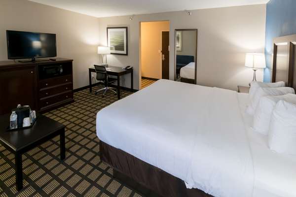  - Baymont Inn & Suites Detroit Airport Romulus