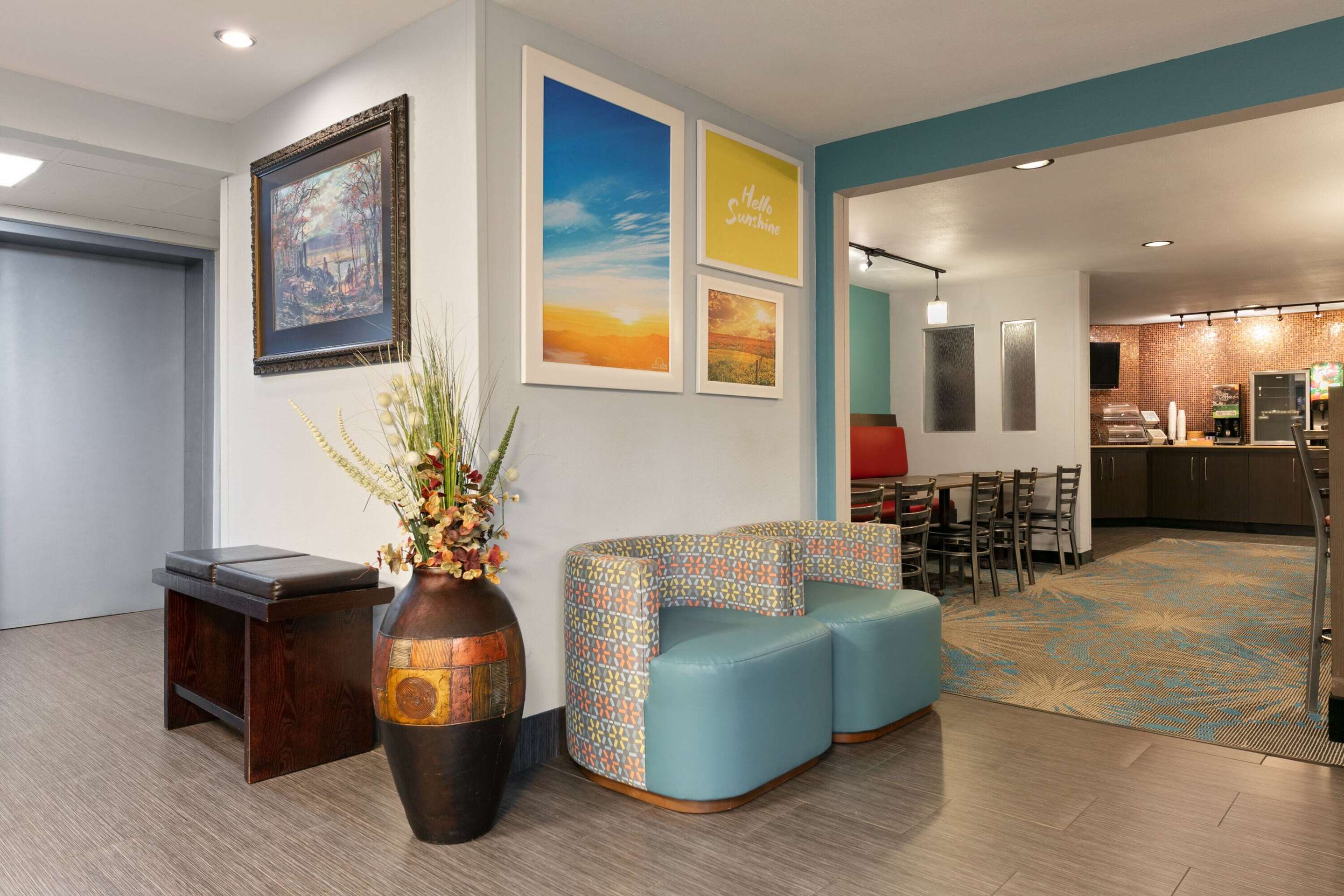 Lobby | Days Inn by Wyndham Fort Smith