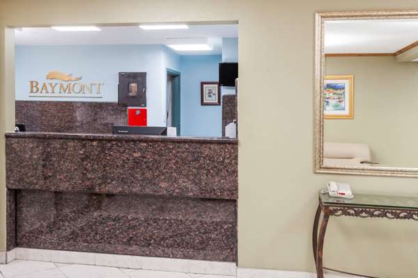  - Baymont Inn & Suites Decatur - I-72, Exit 141