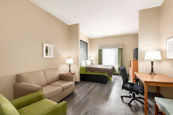  - Super 8 Hotel Savannah - I-95, Exit 94