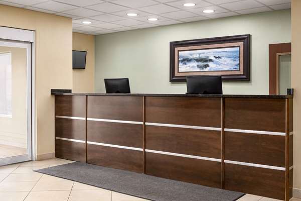  - Super 8 Hotel Savannah - I-95, Exit 94