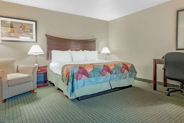  - Baymont Inn & Suites Wichita Falls