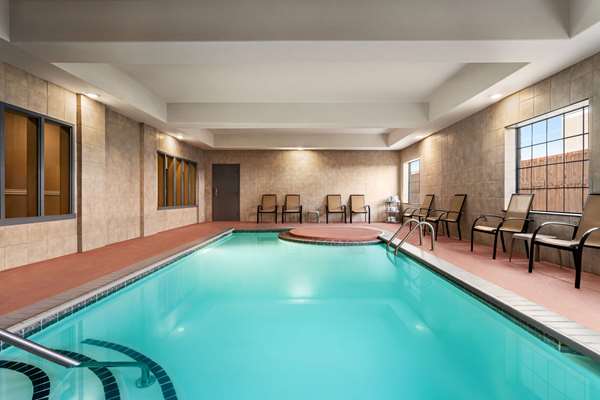 Pool - Baymont Inn & Suites Wichita Falls