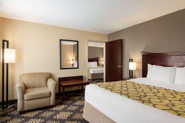Suite - Baymont Inn & Suites Wichita Falls