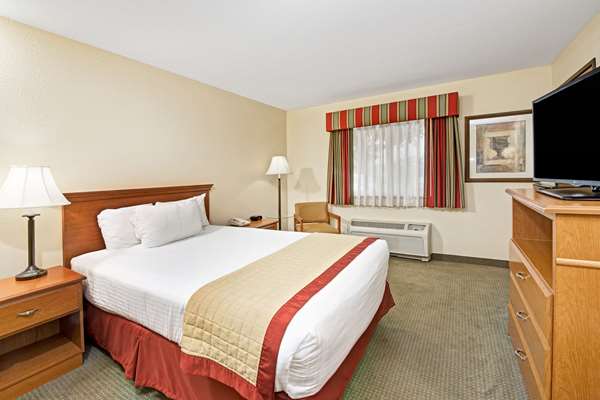  - Baymont Inn & Suites Indianapolis - I-465, Exit 47