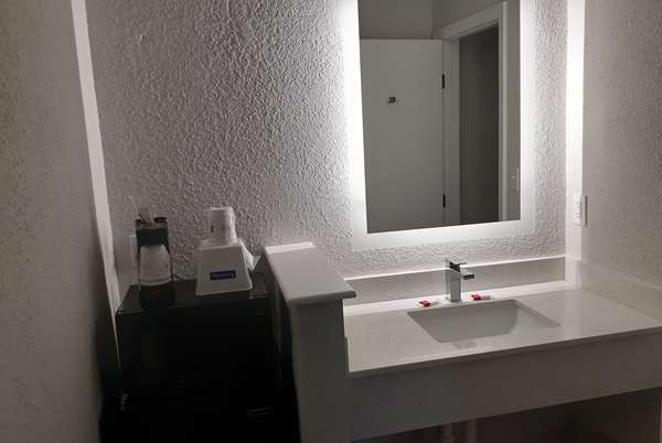  - Travelodge Bay Beach Virginia Beach