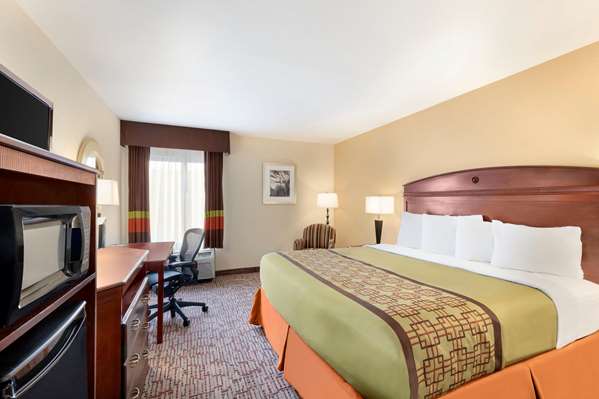  - Baymont Inn & Suites West Augusta - I-20, Exit 196
