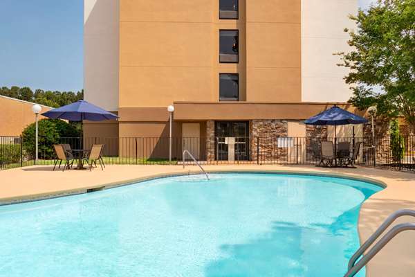 Pool - Baymont Inn & Suites West Augusta - I-20, Exit 196