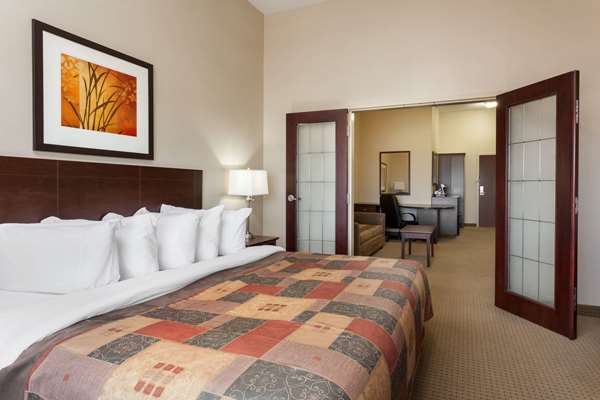 Suite - Ramada Hotel Weyburn