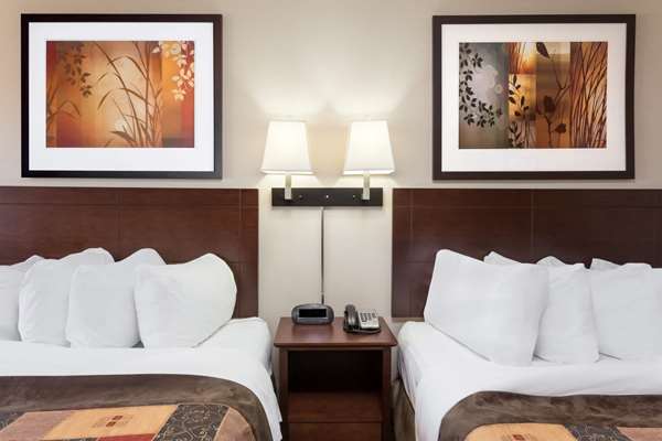  - Ramada Hotel Weyburn