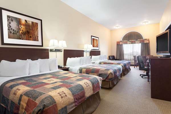  - Ramada Hotel Weyburn