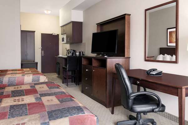Suite - Ramada Hotel Weyburn