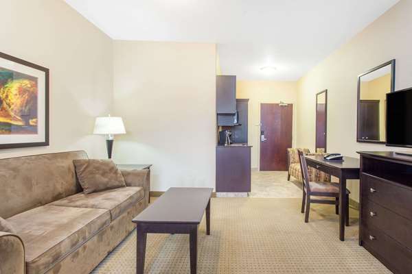 Suite - Ramada Inn Pincher Creek