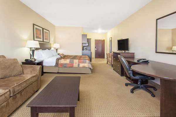 Suite - Ramada Inn Pincher Creek