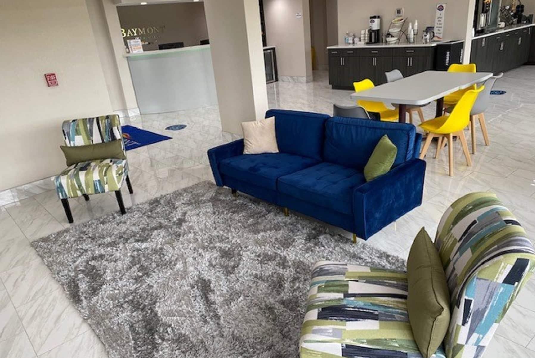 Lobby | Baymont by Wyndham Topeka