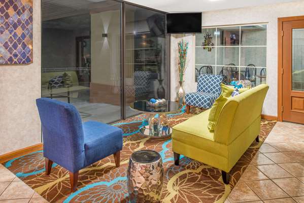  - Days Inn Calvert City - I-24 & I-69, Exit 27