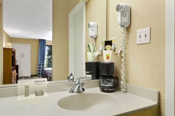  - Super 8 Motel Oxford - I-20, Exit 185