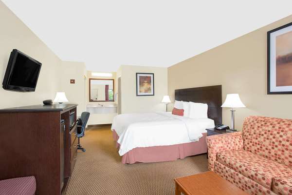  - Baymont Inn & Suites Greenville