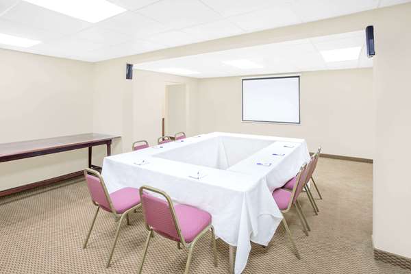  - Baymont Inn & Suites Greenville