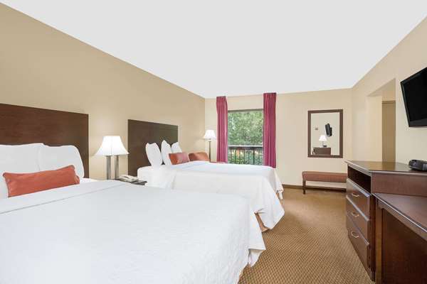 Suite - Baymont Inn & Suites Greenville