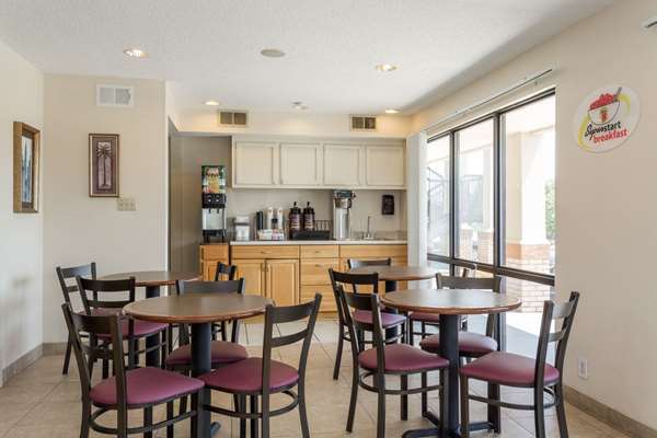  - Super 8 Motel Slidell - I-10, Exit 263