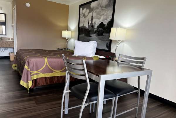  - Super 8 Motel Slidell - I-10, Exit 263