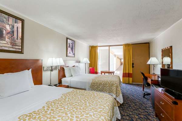  - Days Inn & Suites Clermont