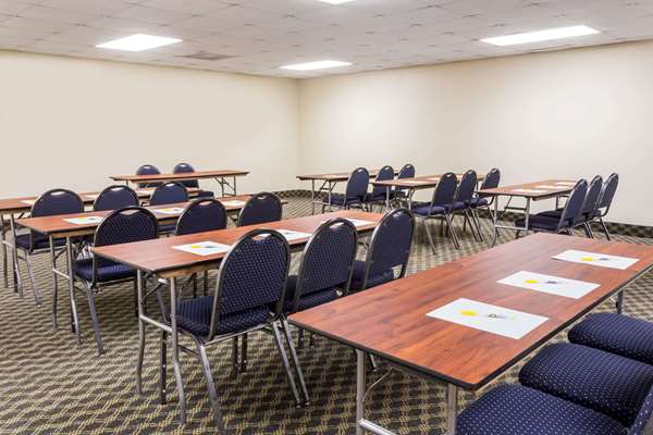  - Days Inn & Suites Clermont