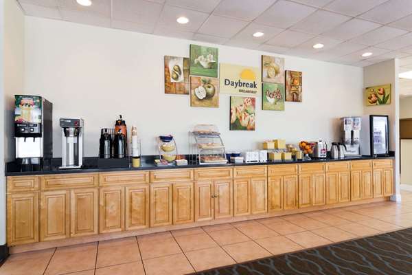  - Days Inn & Suites Clermont