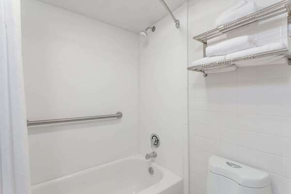  - Days Inn & Suites Clermont