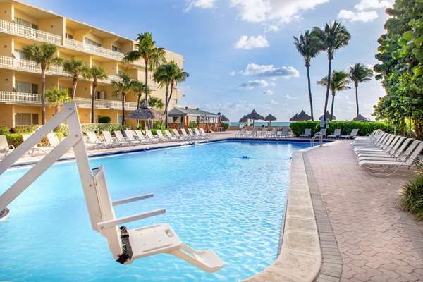 Pool - Days Hotel Thunderbird Beach Resort Sunny Isles