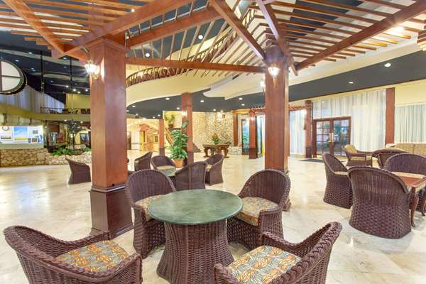  - Days Hotel Thunderbird Beach Resort Sunny Isles