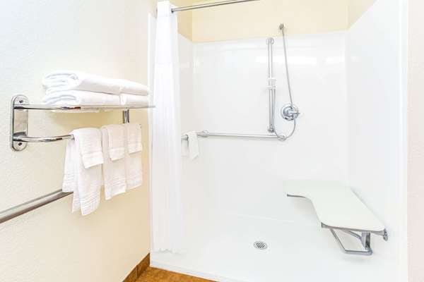  - Super 8 Hotel Parker