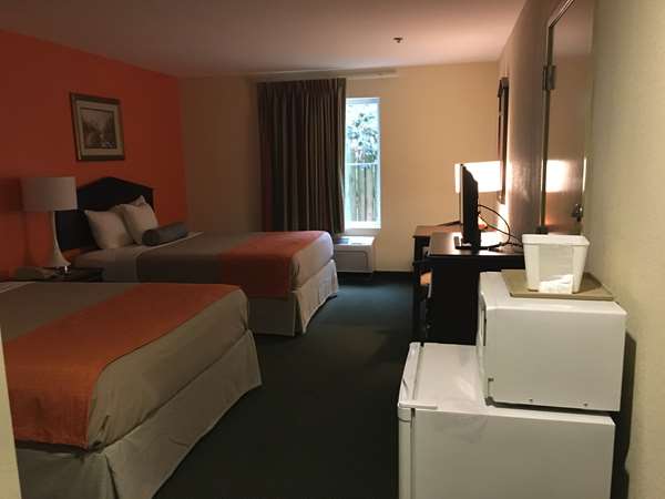  - Howard Johnson Hotel Houma