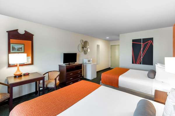  - Howard Johnson Hotel Houma