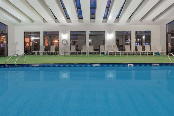 Pool - Travelodge Hershey