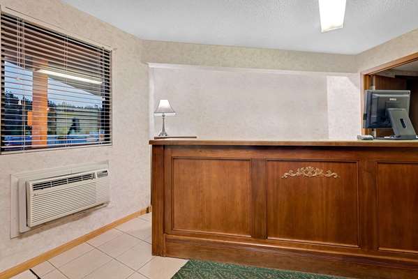  - Super 8 Hotel Mt Rushmore Keystone