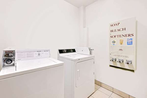 Amenities - Super 8 Hotel Mt Rushmore Keystone