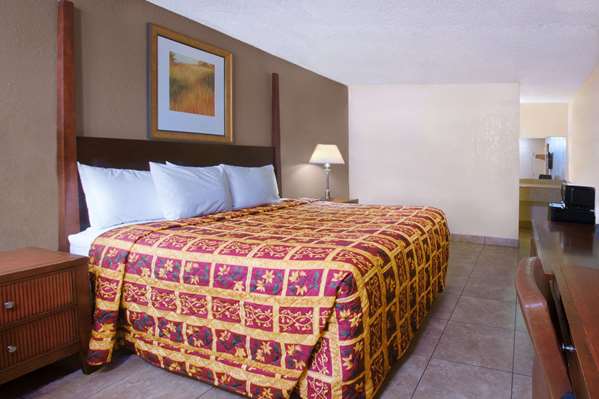  - Knights Inn Orlando