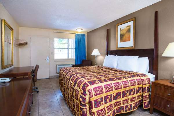  - Knights Inn Orlando