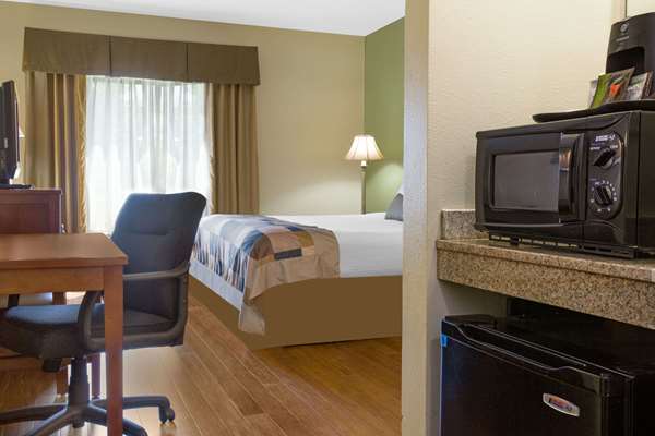  - Wingate by Wyndham Tuscaloosa - I-20 & I-59, Exit 76
