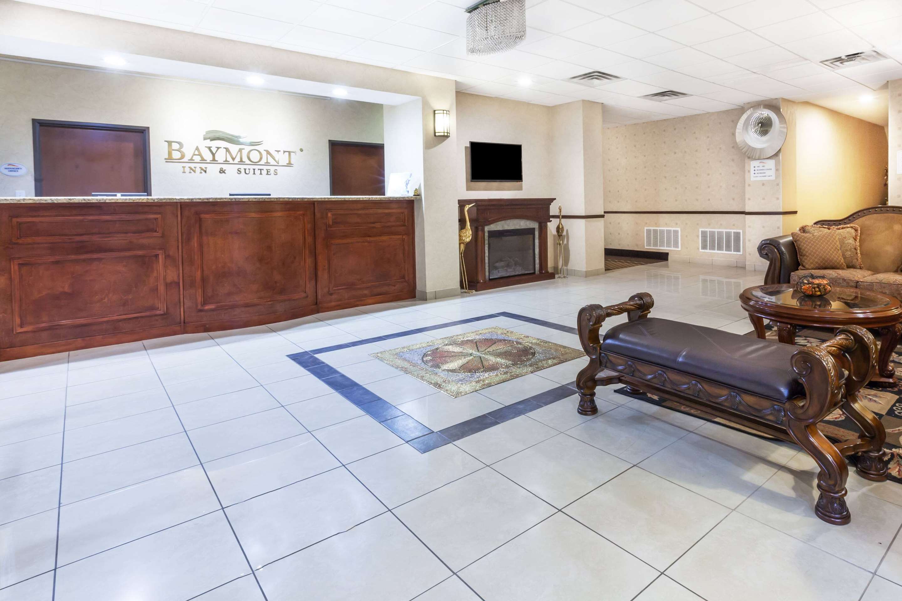 Front Desk | Baymont by Wyndham Tyler