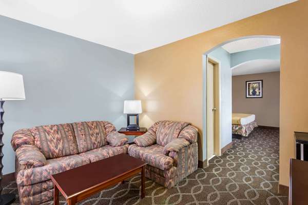  - Baymont Inn & Suites Tillmans Corner - I-10, Exit 15