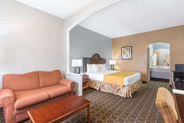  - Baymont Inn & Suites Tillmans Corner - I-10, Exit 15