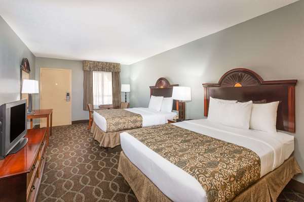  - Baymont Inn & Suites Tillmans Corner - I-10, Exit 15