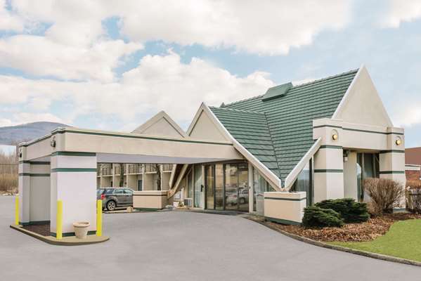 Exterior view - Days Inn Rutland