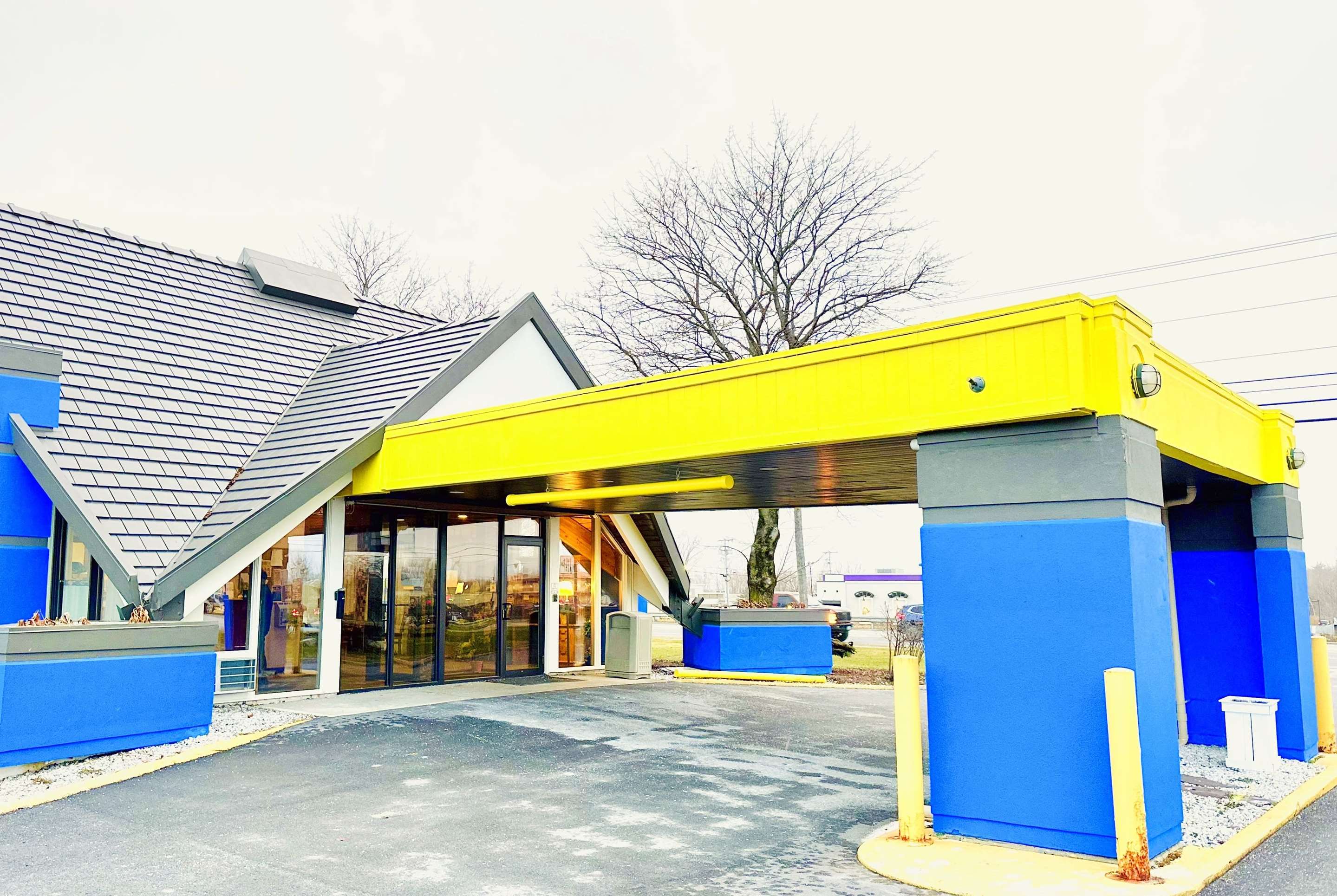 Exterior | Days Inn by Wyndham Rutland/Killington Area