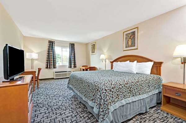  - Days Inn Bethel - I-84, Exit 8
