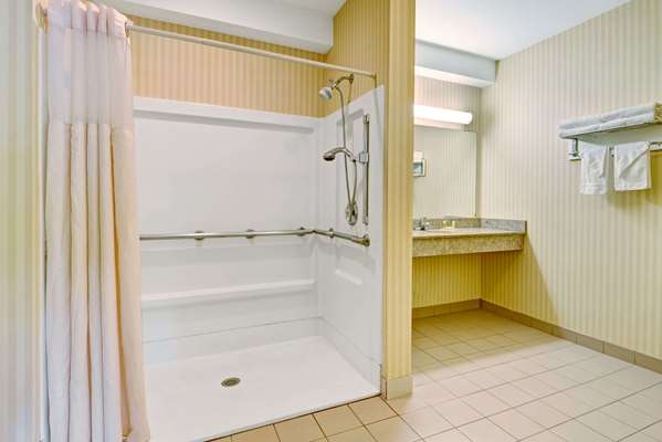  - Days Inn Bethel - I-84, Exit 8