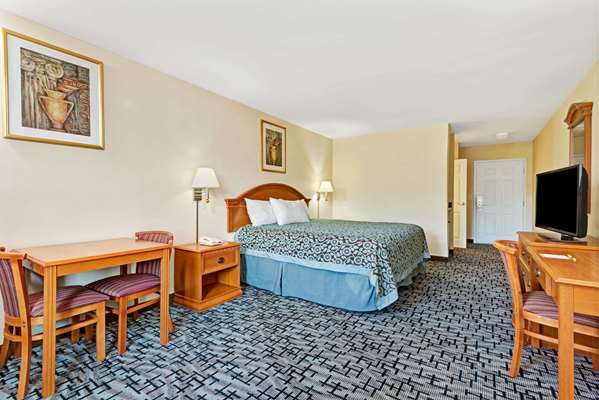  - Days Inn Bethel - I-84, Exit 8